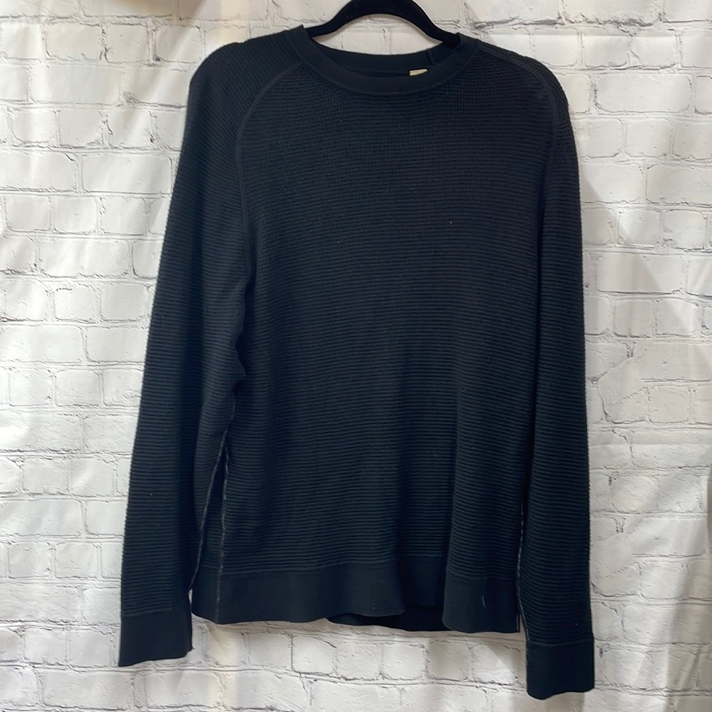Tommy Bahama thermal knit large top